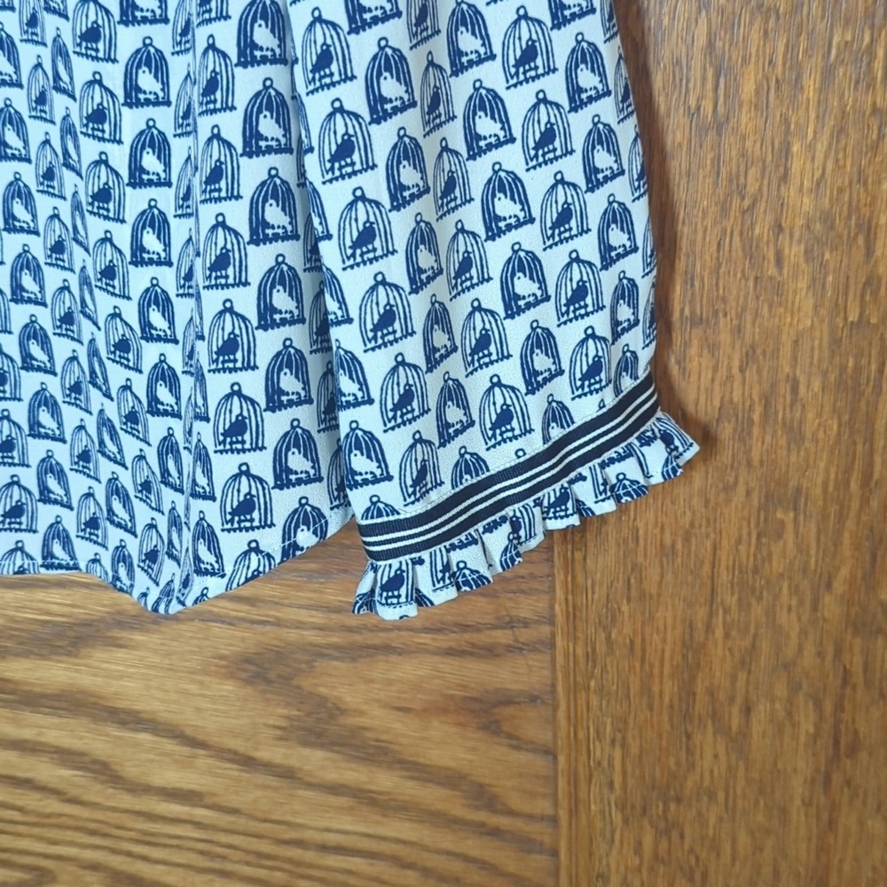 Talbots Grosgrain-Trim Crinkle Long Sleeve Drawstring Blouse Bird Print Size L - Picture 4 of 9